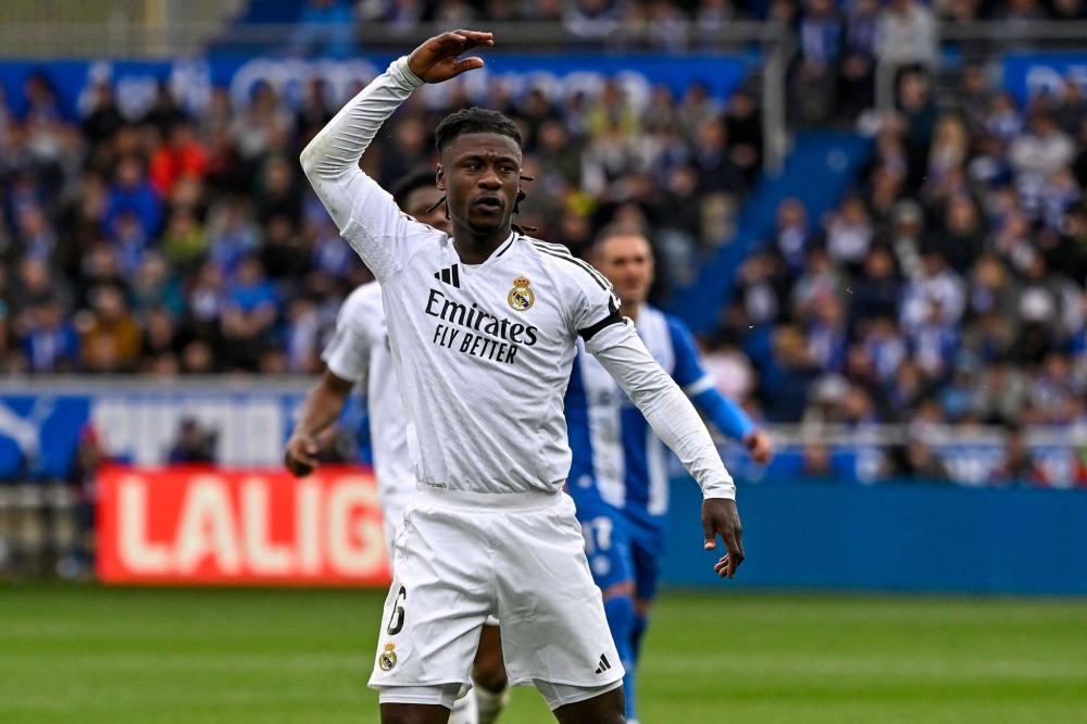 欧冠／联概率预测：巴黎或将被直接淘汰出局；曼联有望直通淘汰赛.